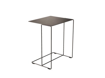 Oki Beistelltisch, H 49 x B 42 x T 34 cm, Matt-pulverbeschichtet bronzefarben, Matt-pulverbeschichtet bronzefarben